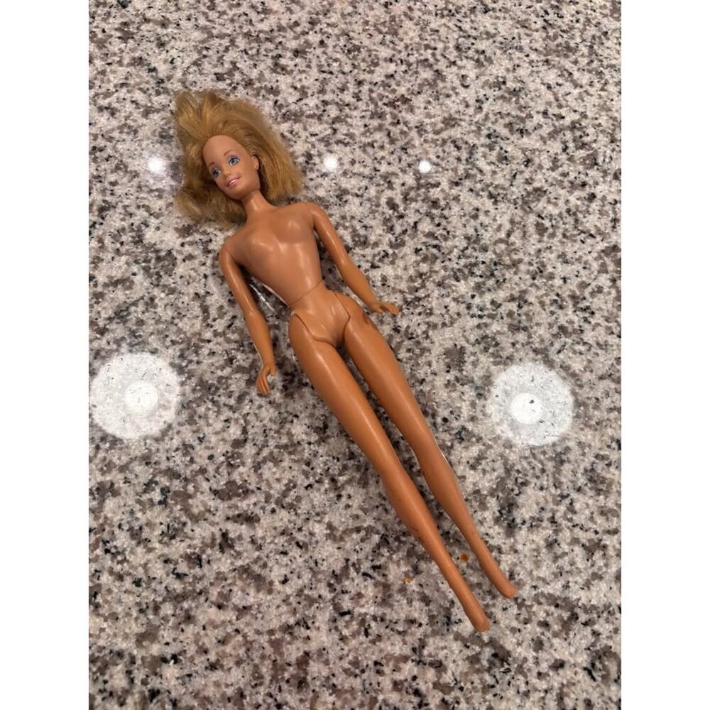 Vintage 1992 Barbie Cool N Sassy NRFB Sealed Toys R Us Exclusive